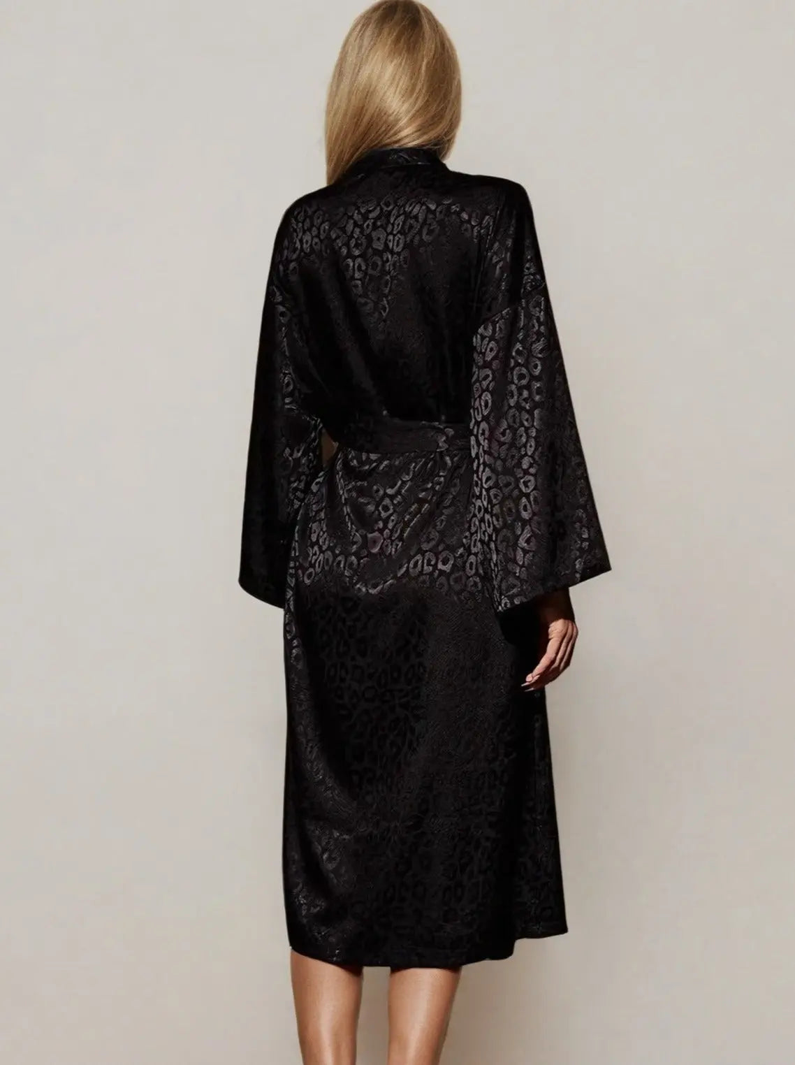 Women's Robe Black Print Leopard Bathrobe - Guan